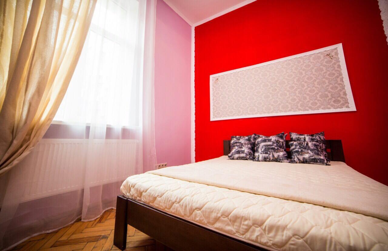 Apartment On Teatralna 7 リヴィウ エクステリア 写真